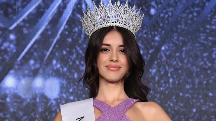 Miss Turkey 2022 birincisi resmen belli oldu! Üçüncü sırayı alan ismin annesi de Avrupa güzeli - Sayfa 5