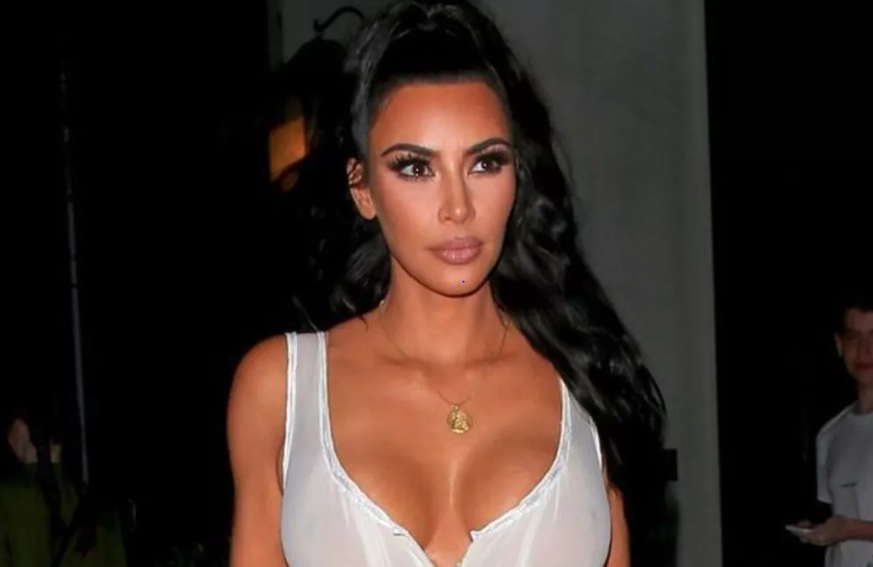 Büyükanne detayı şok etti! Kim Kardashian'dan cinsel ilişki itirafı - Sayfa 6