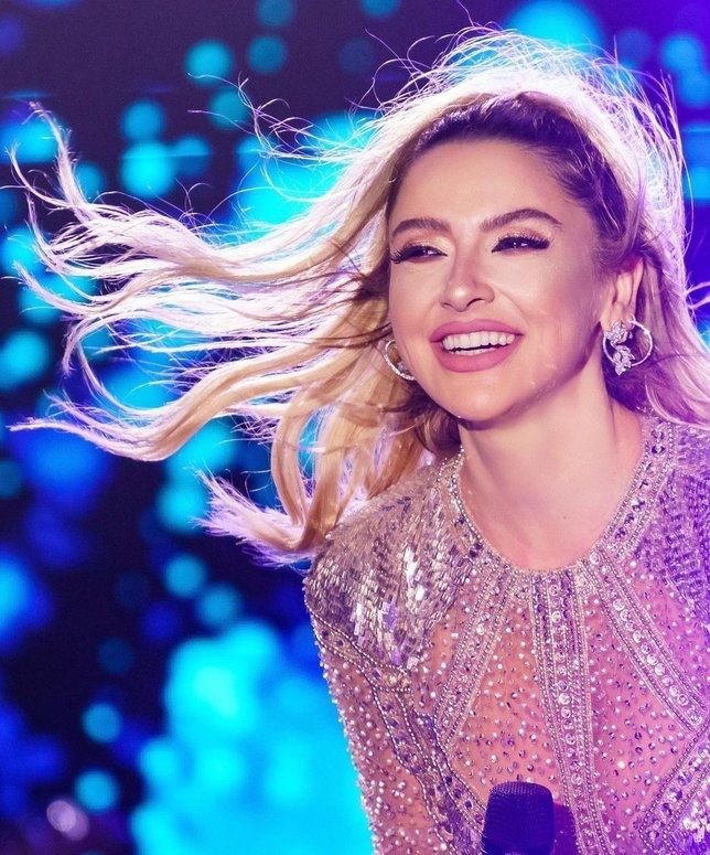 Seren Serengil’den Hadise bombası! ‘Reza Zarrab’la olan mesajları okudum’ deyip açıkladı… - Sayfa 20