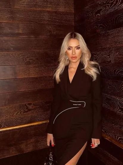 Hadise’den yine çok konuşulacak paylaşım! Bornozunu giyip poz verdi… - Sayfa 6