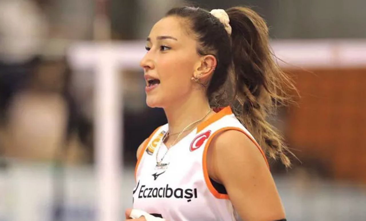 Voleybolcu Hande Baladın'ın sevgilisi ünlü futbolcuymuş! Başarısıyla dikkat çekmişti… - Sayfa 1