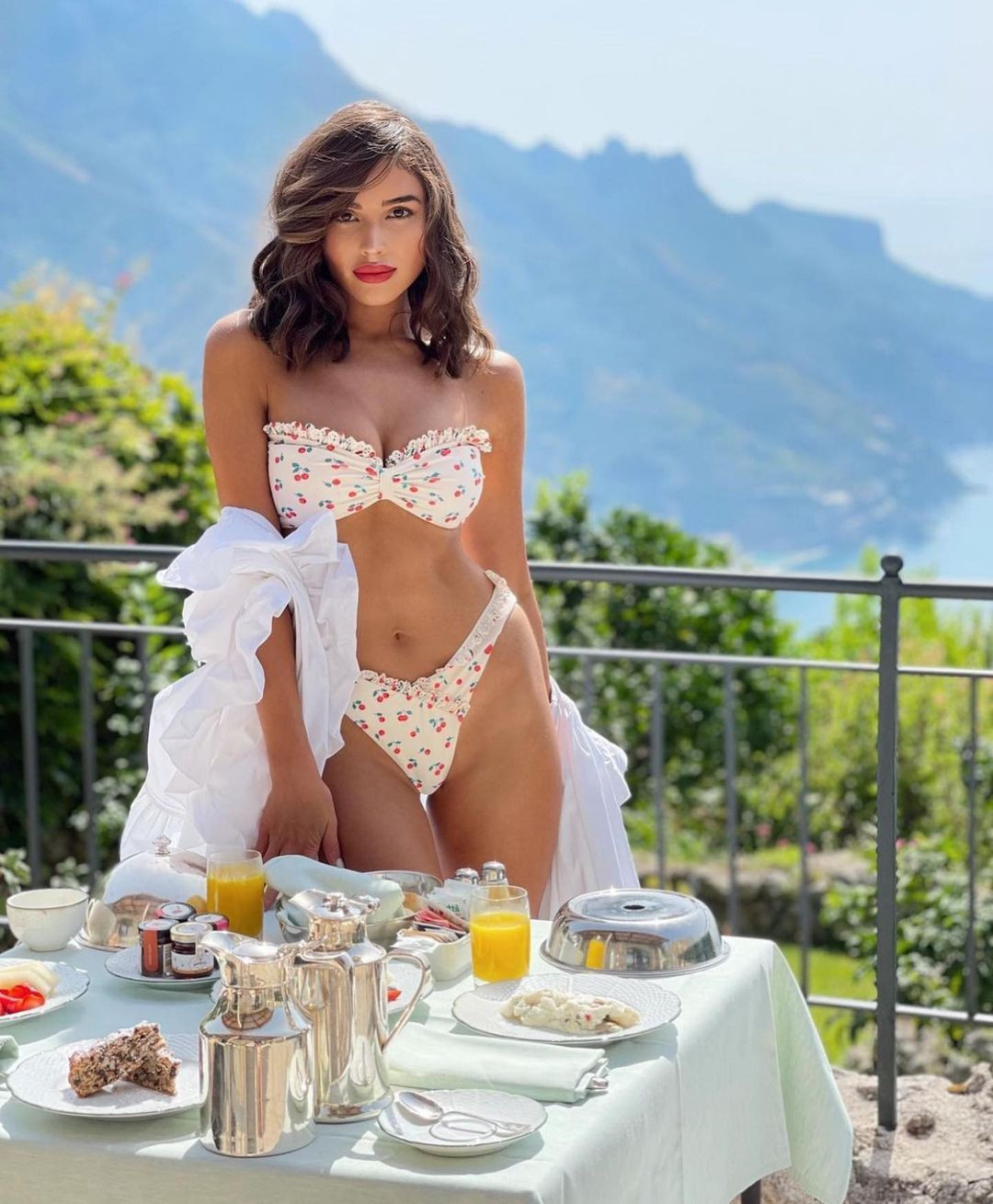 Dünyanın en seksi kadını seçilen Olivia Culpo'dan yarı çıplak poz! Takipçileri alev yağdırdı… - Sayfa 23