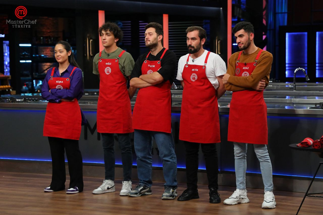 MasterChef’e bu hafta veda eden isim belli oldu! Somer Şef de gözyaşlarını tutamadı… - Sayfa 18