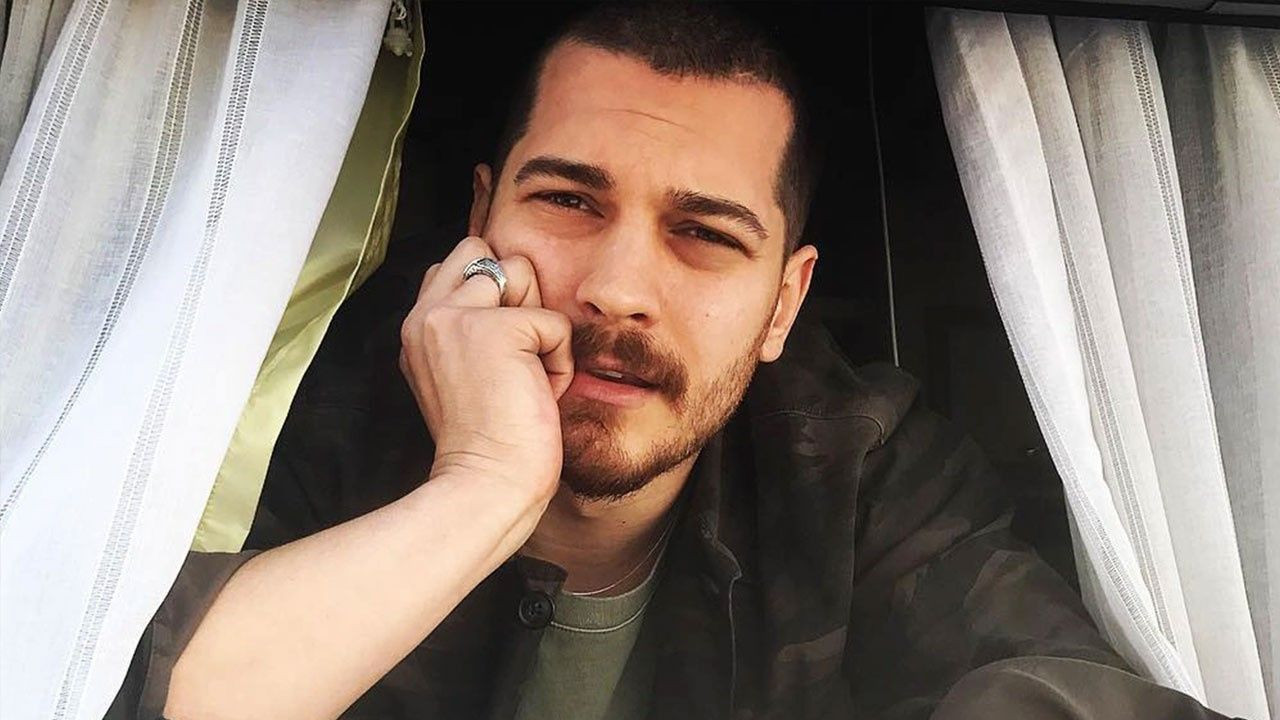 Çağatay Ulusoy’un ‘jigolo’ imajı ortaya çıktı! Kilo verdi saçlarını uzattı... - Sayfa 21