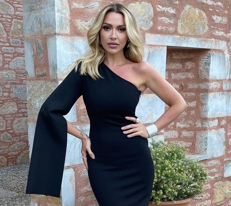 Hadise ile Hülya Açıkgöz arasında flaş gelişme! O detay gerçekleri gün yüzüne çıkardı… - Sayfa 5