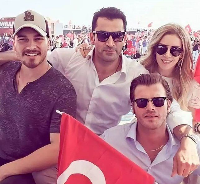 Sarmaş dolaş kare sonrası kazan kaynadı! Olay Çağatay Ulusoy detayı… Her gün sete gitmiş! - Sayfa 8