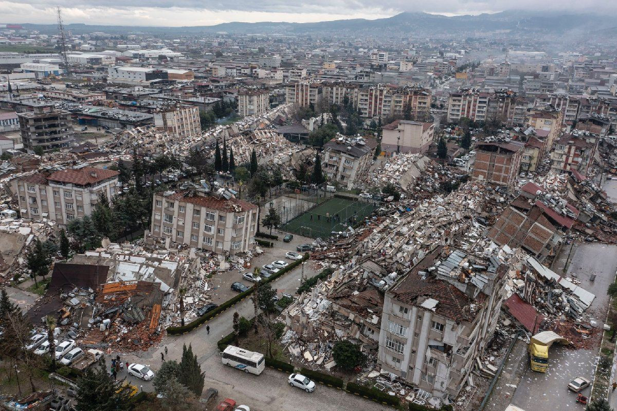 Hatay'dan depremin en korkunç fotoğrafı geldi! Binalar kağıt gibi yıkıldı! - Sayfa 3