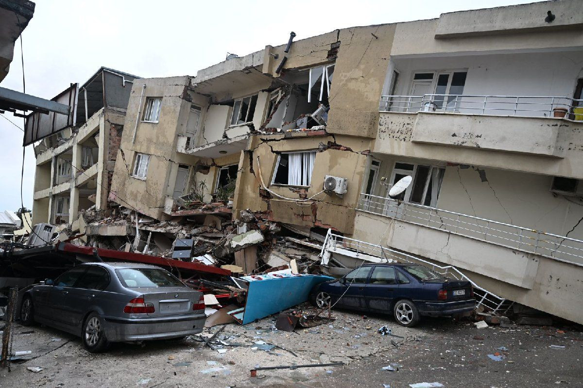 Hatay'dan depremin en korkunç fotoğrafı geldi! Binalar kağıt gibi yıkıldı! - Sayfa 7