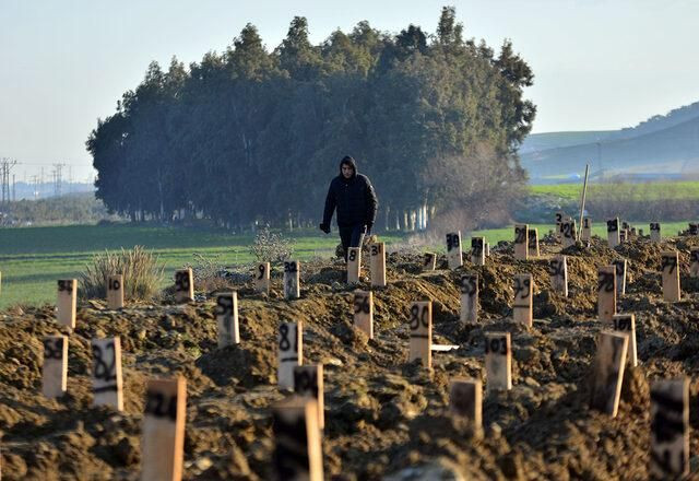 Hatay’da mezarlıktan kahreden kareler! O detay yürekleri sızlattı… - Sayfa 3