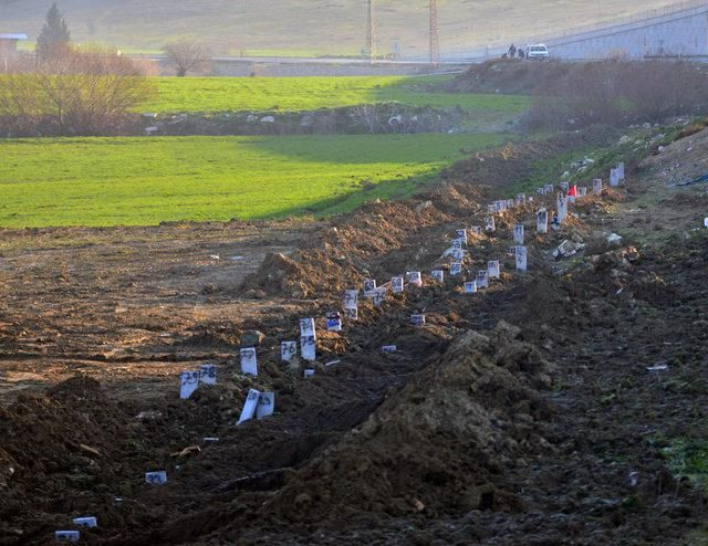 Hatay’da mezarlıktan kahreden kareler! O detay yürekleri sızlattı… - Sayfa 6