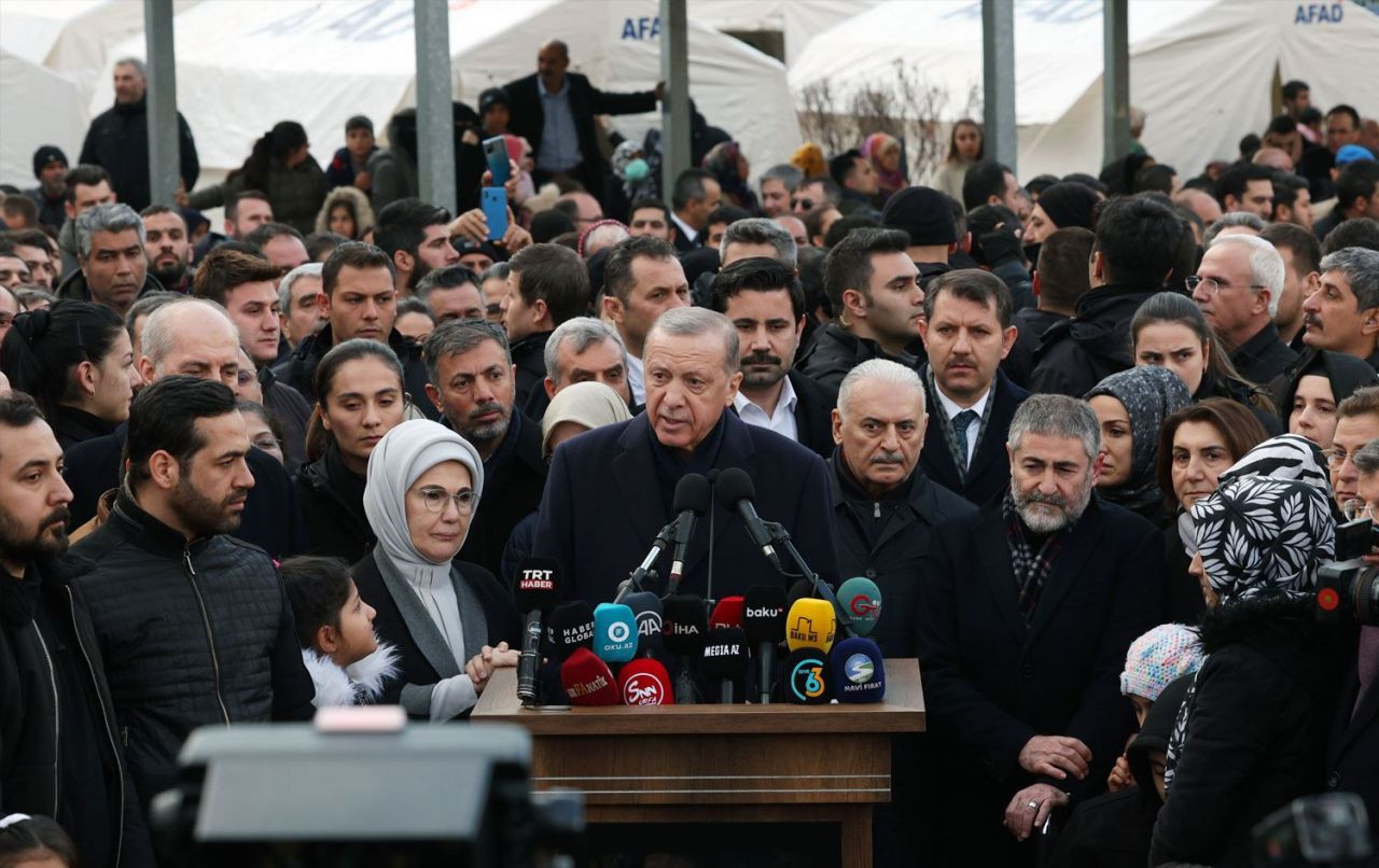 Yeni konutlar nereye yapılacak? Cumhurbaşkanı Erdoğan'dan 'fay hattı' vurgusu - Sayfa 4