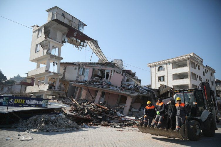 Deprem bölgelerinde oturanlar dikkat: Suyun kokusu ve tadı böyleyse tüketmeyin! - Sayfa 13