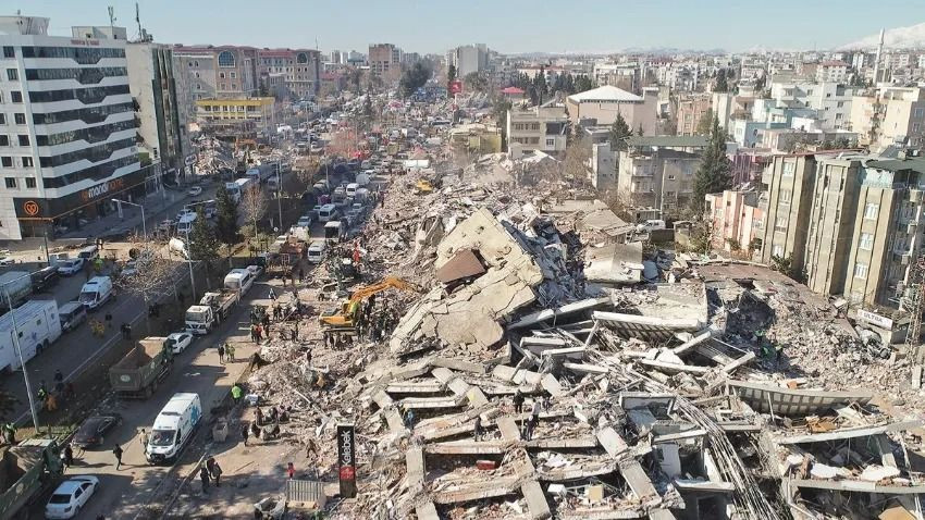 Doğa Rutkay deprem uzmanı Naci Görür’e isyan etti! ‘Ama artık yeter…’ - Sayfa 1