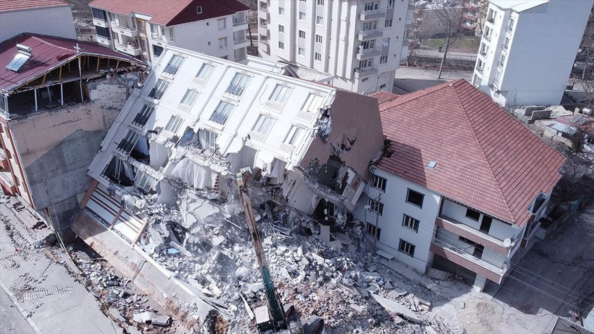 Uzman isim İstanbul depremi için konuştu! "Kıyamet senaryosu çizmeye gerek yok!" - Sayfa 10