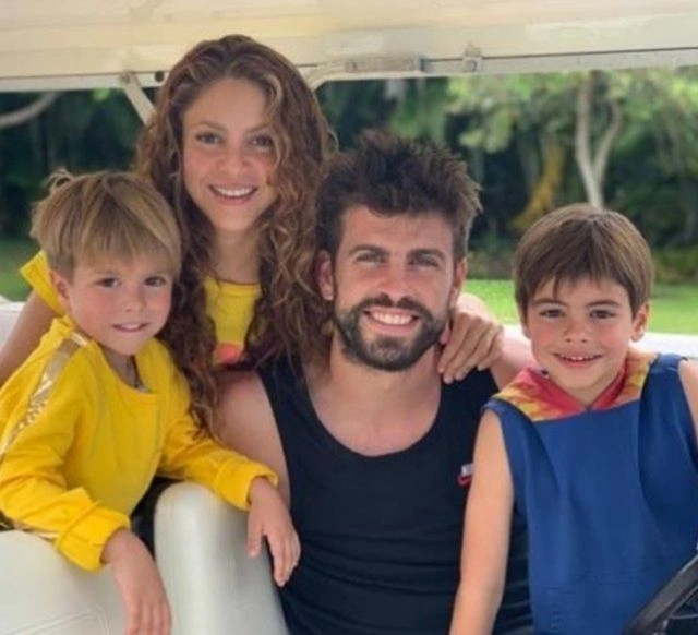 Shakira'nın Gerard Pique'ye gönderme yaptığı şarkı rekor üstüne rekor kırdı - Sayfa 15