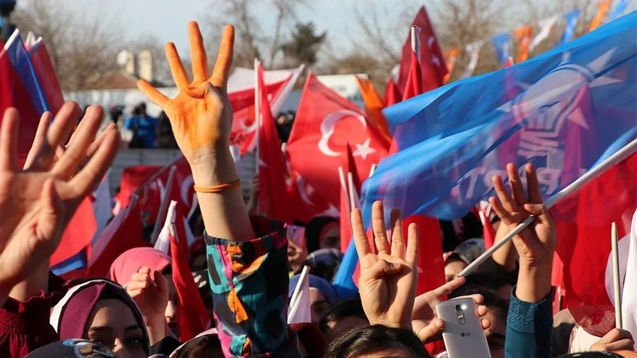 20 yılın tüm seçimlerini bilen 'şifreli anket' 14 Mayıs için ne diyor? - Sayfa 12