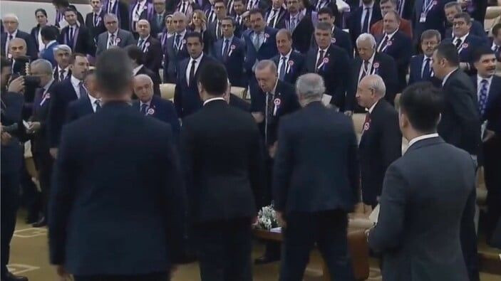 Erdoğan ile Kılıçdaroğlu arasında ilk karşılaşma! Herkes 'tokalaştılar mı' diye baktı - Sayfa 5