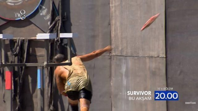 Survivor'da sinirler gerildi! Yarışmacı elindekini fırlatınca Murat Ceylan fena püskürdü - Sayfa 15