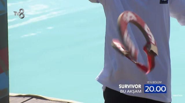 Survivor'da sinirler gerildi! Yarışmacı elindekini fırlatınca Murat Ceylan fena püskürdü - Sayfa 7