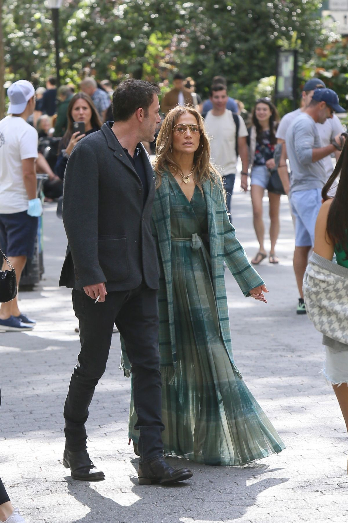 Ben Affleck ve Jennifer Lopez çifti önce tartıştı ardından öpüştü - Sayfa 4