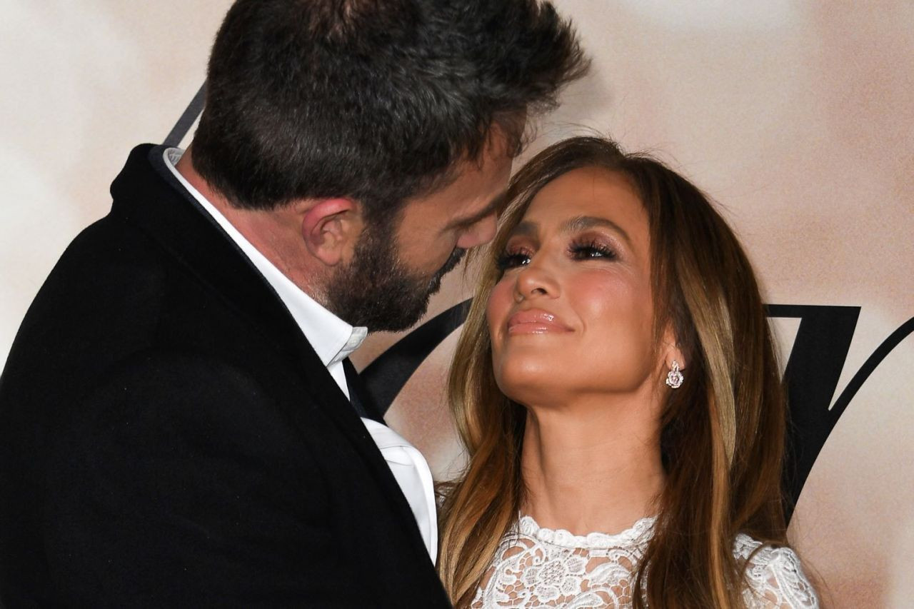 Ben Affleck ve Jennifer Lopez çifti önce tartıştı ardından öpüştü - Sayfa 11