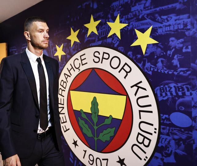 Fenerbahçe'nin yeni yengesinden bikinili paylaşım! - Sayfa 1