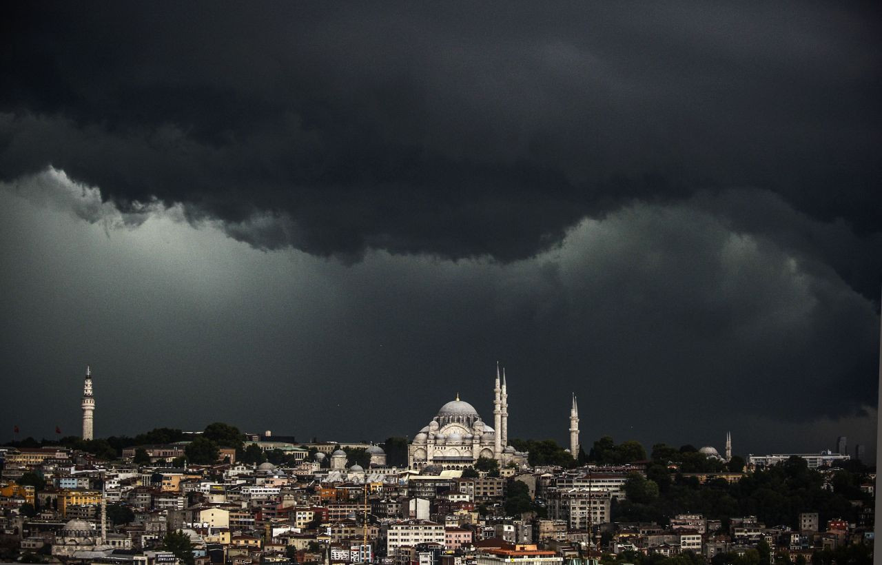 İstanbullular dışarı çıkmadan önce dikkat: 'Oraj' geliyor, tarihi belli! - Sayfa 26