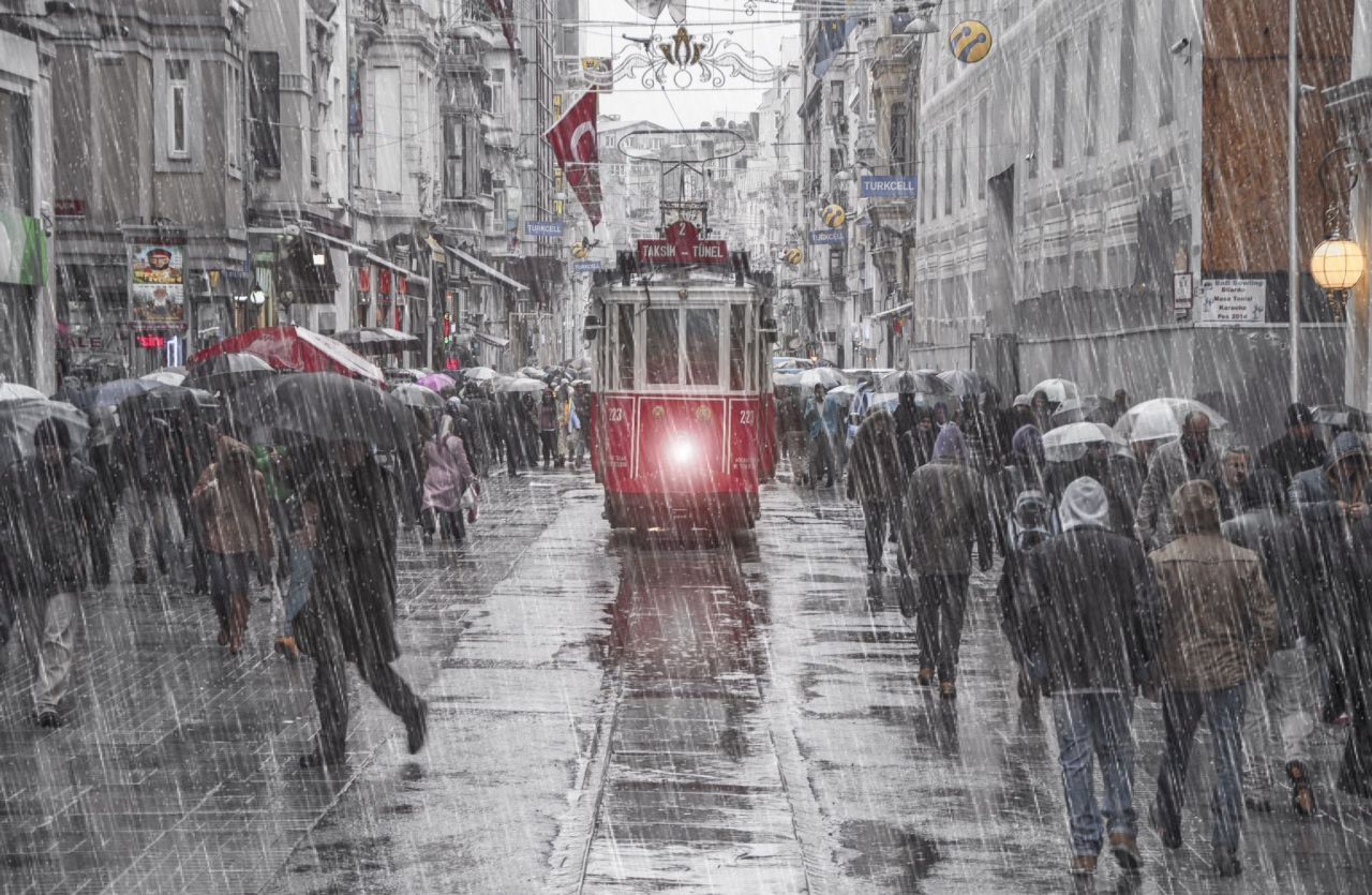 İstanbullular dışarı çıkmadan önce dikkat: 'Oraj' geliyor, tarihi belli! - Sayfa 30