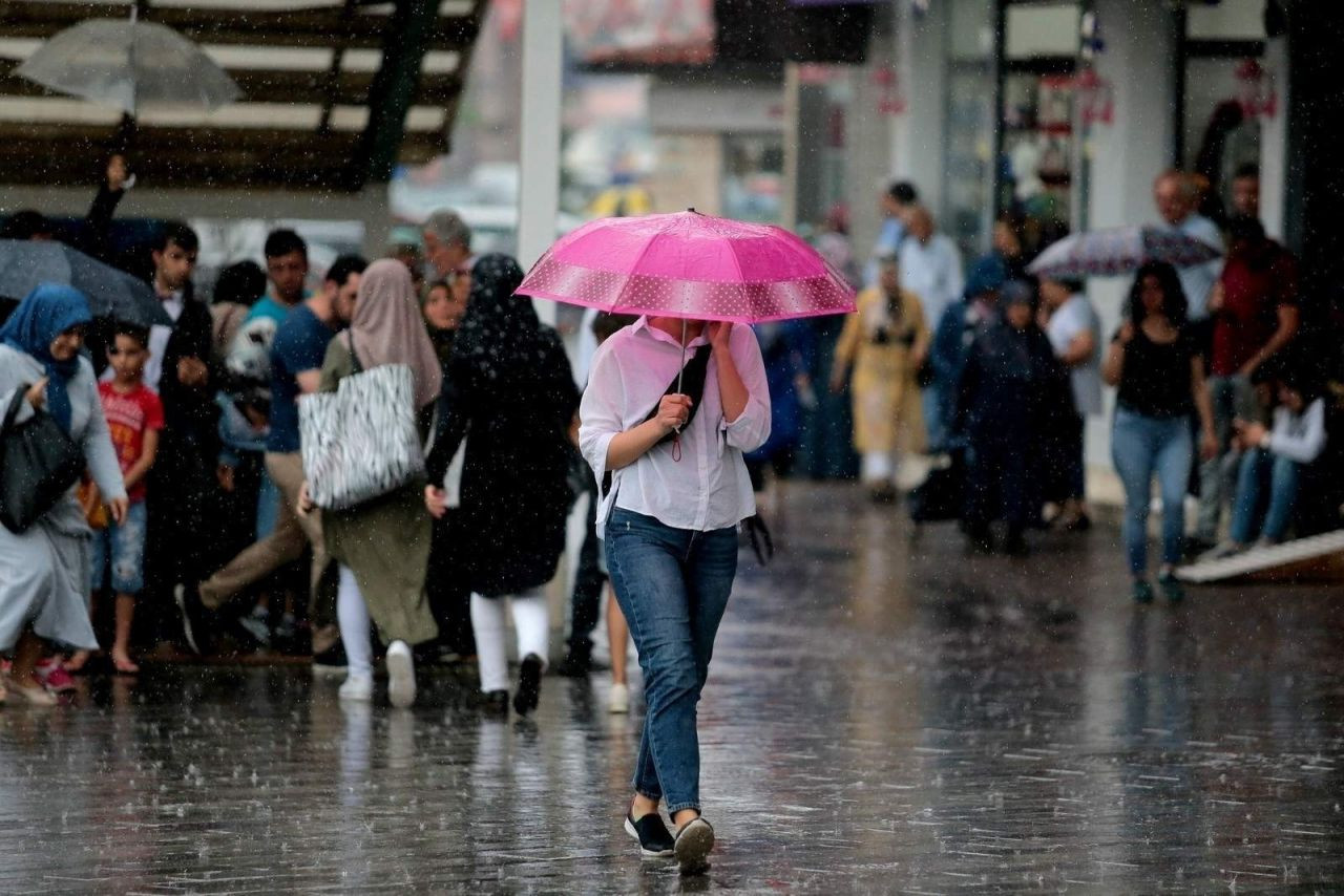 İstanbullular dışarı çıkmadan önce dikkat: 'Oraj' geliyor, tarihi belli! - Sayfa 12