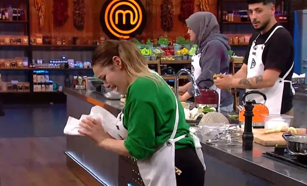 MasterChef All Star'da korkutan kaza! Tüm stüdyonun yüreği ağzına geldi - Sayfa 4