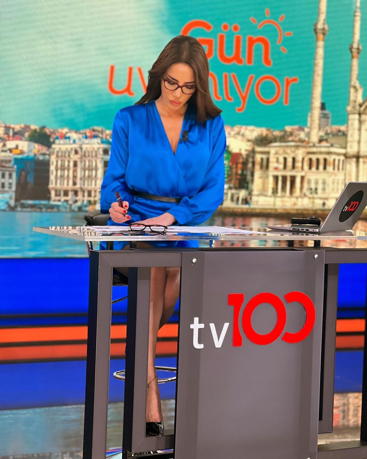 tv100'ün ünlü ekran yüzü görevi bıraktı! - Sayfa 8