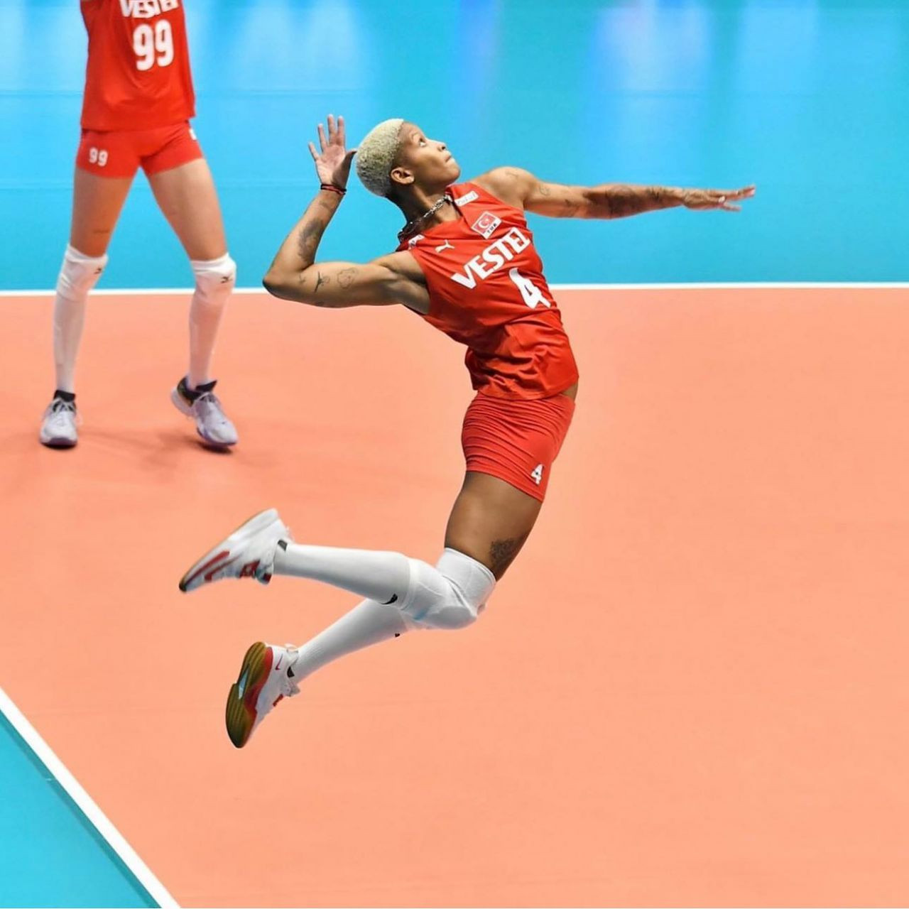 Варгас. Варгас игра. Варгас игра. Альберто варгас. Pao vargas biography.