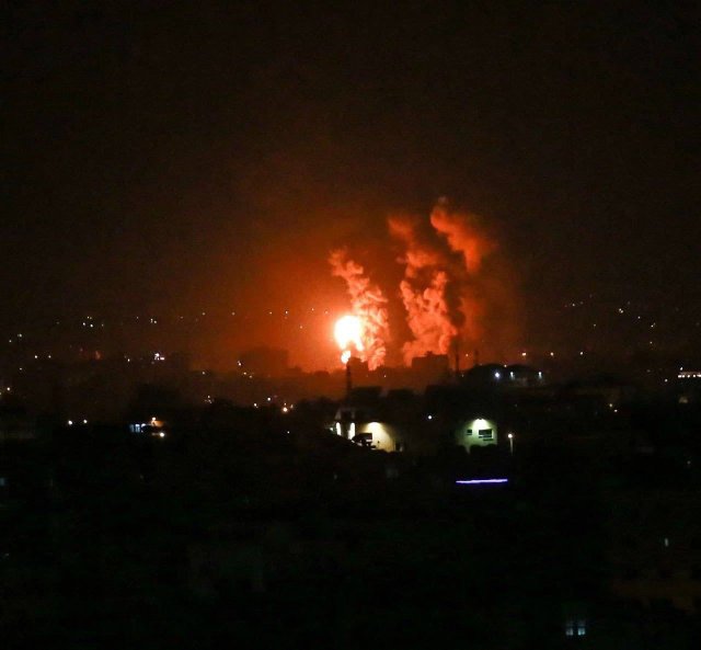 Hamas'tan katliam çıkışı! Ağır bombardıman altındaki Gazze'den gelen görüntüler korkunç - Sayfa 4