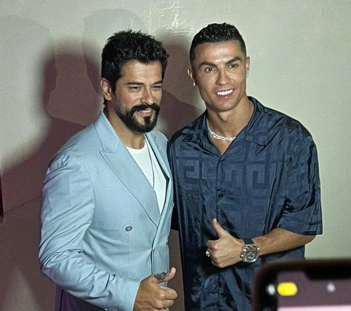 Cristiano Ronaldo ile Burak Özçivit buluştu... Sosyal medya sallandı - Sayfa 4