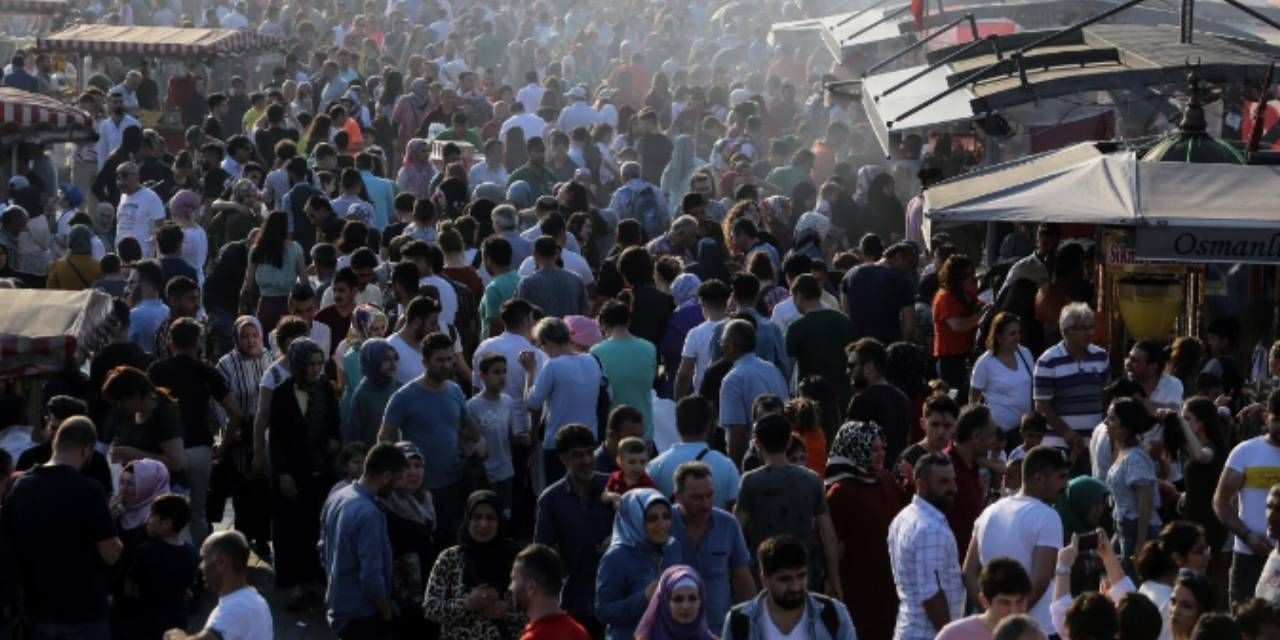 Türkiye'nin en kalabalık ilçeleri açıklandı: Nüfusu tam 57 ili geride bıraktı! - Sayfa 2