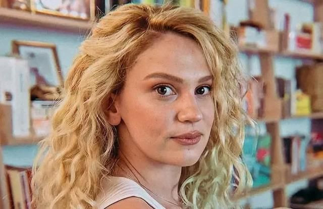 Kızılcık Şerbeti'nde Farah Zeynep Abdullah bombası! Başörtülü hali olay oldu - Sayfa 2