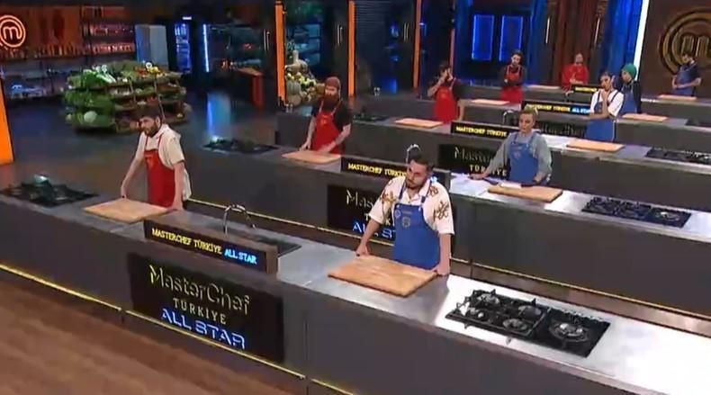 MasterChef'te ödül oyununda tansiyon yine yükseldi! Şefler müdahale etti, ödülü kazanan belli oldu - Sayfa 1