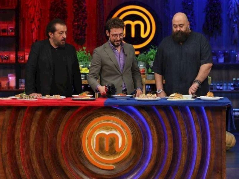 MasterChef'te iki yarışmacı birbirine girdi! Ödül oyununun kazananı belli oldu - Sayfa 9