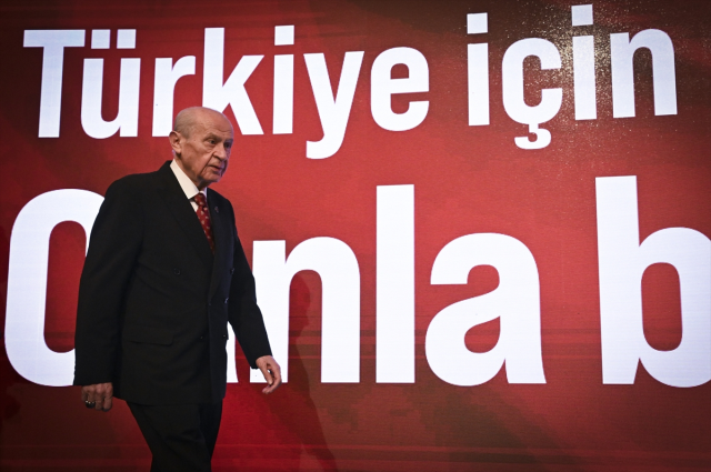 Bahçeli'nin zor anları! Söylemek istediğini bir türlü söyleyemedi: 'Mep, muhhep, muhebbi…' - Sayfa 2