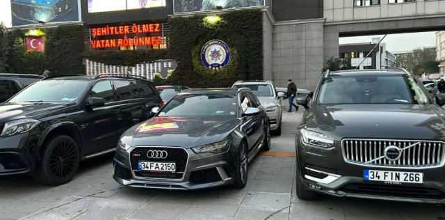 Porsche, Ferrari, Bentley... Comanchero'nun lüks araçları emniyetin oldu - Sayfa 2