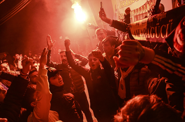 Yumrukçu başkana coşkulu karşılama! İşte hapisten çıkar çıkmaz ilk sözleri - Sayfa 8