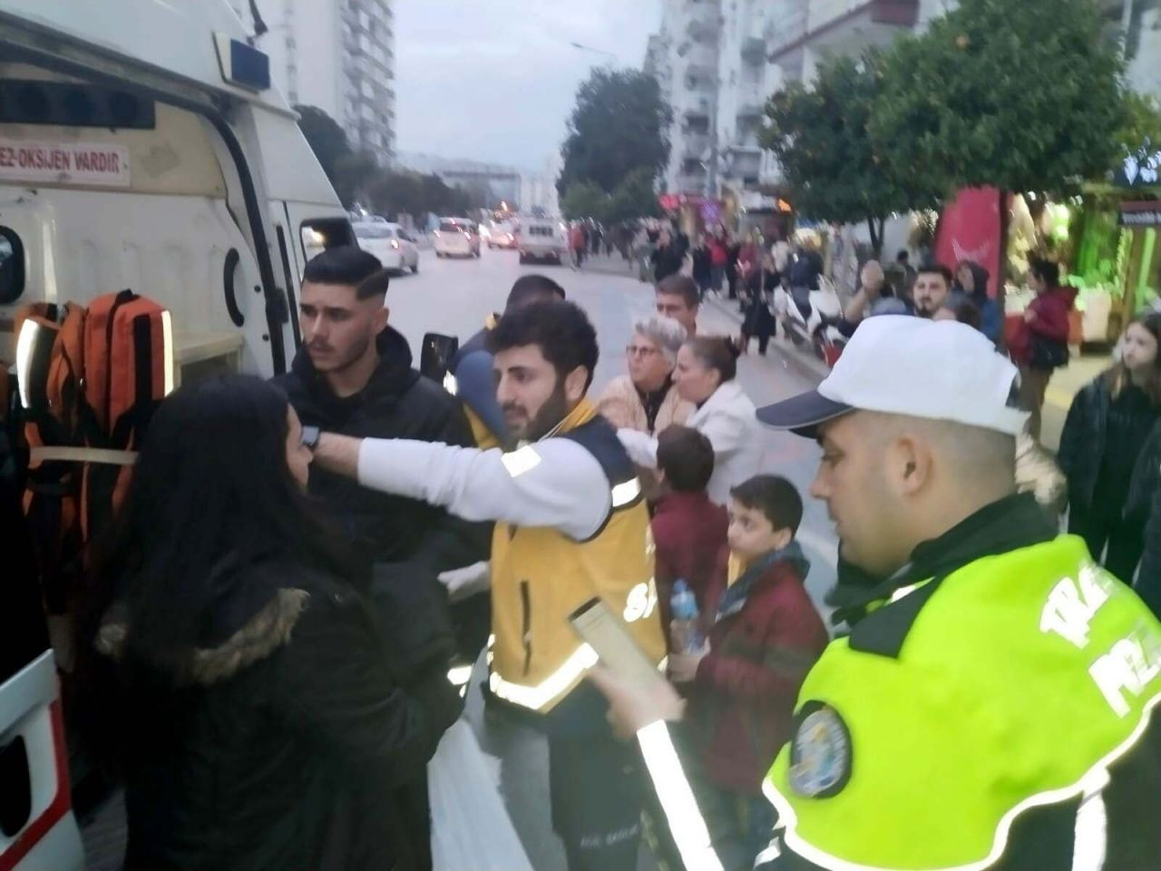 İzmir'de metroda yürüyen merdiven kazası! Yaralılar var - Sayfa 7