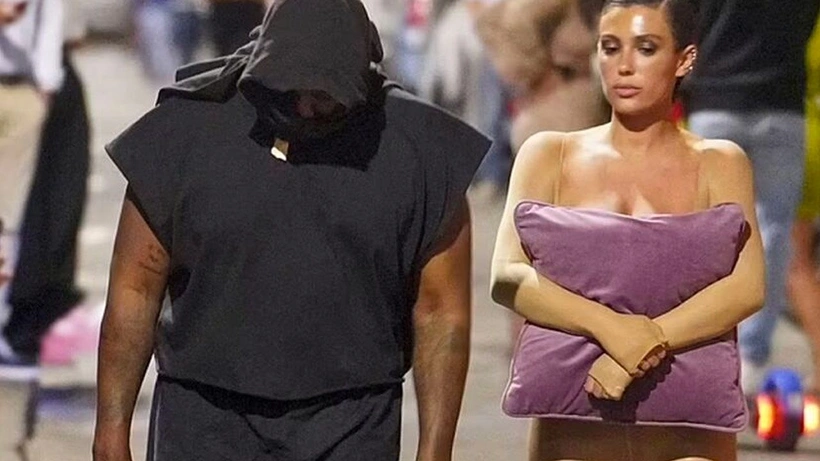 Kanye West karısının müstehcen fotoğraflarını paylaştı! Sosyal medyada tepki yağdı! - Sayfa 8