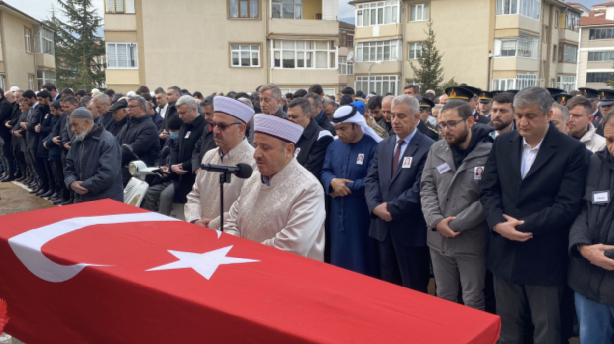 Yurt dışı görevinde sıtmaya yakalanan genç polis memurundan acı haber - Sayfa 3