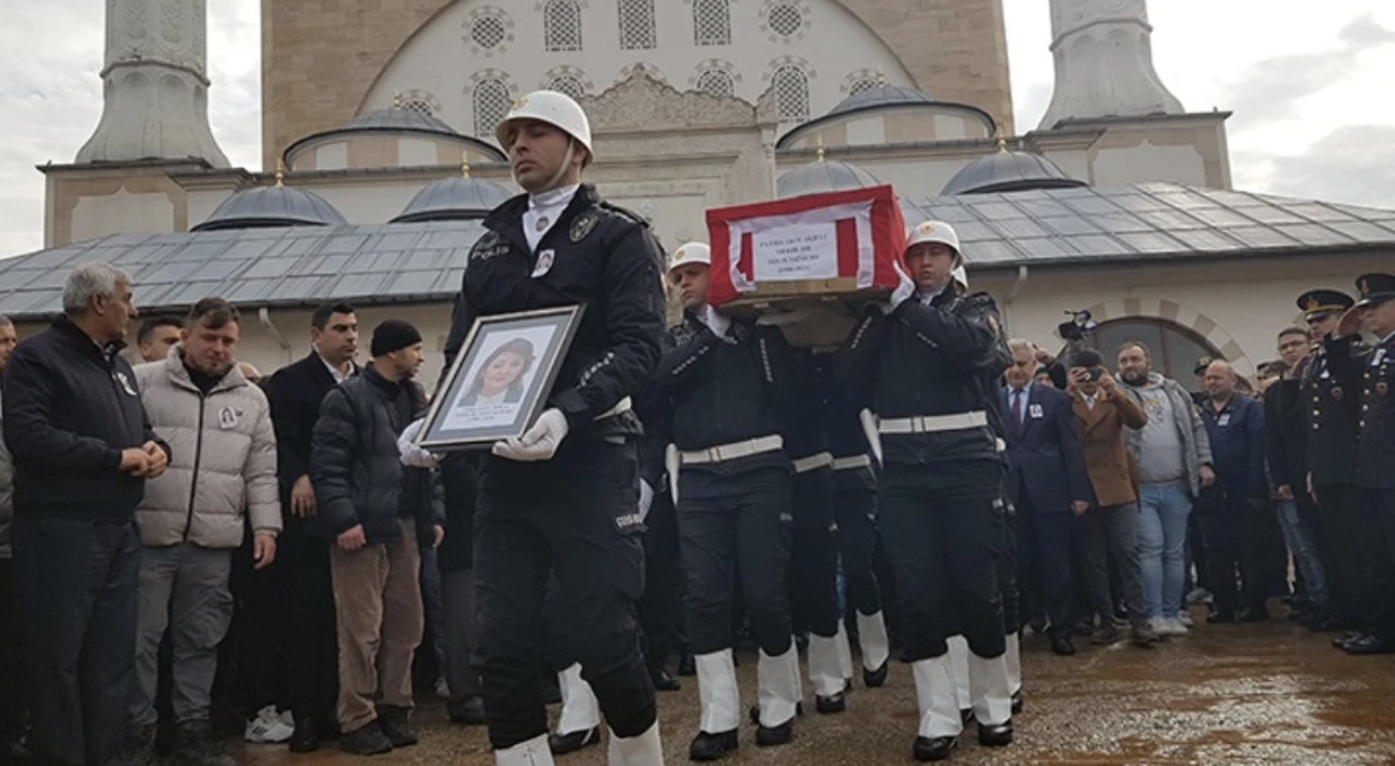 Yurt dışı görevinde sıtmaya yakalanan genç polis memurundan acı haber - Sayfa 1