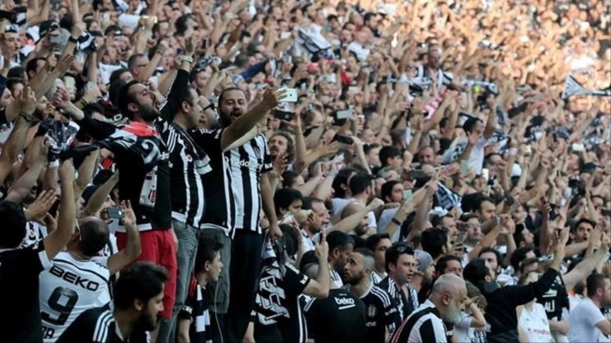 Beşiktaş'ın 3 yıldızına taraftarlardan şok tepki! Sahaya adım atar atmaz neye uğradığını şaşırdılar - Sayfa 4