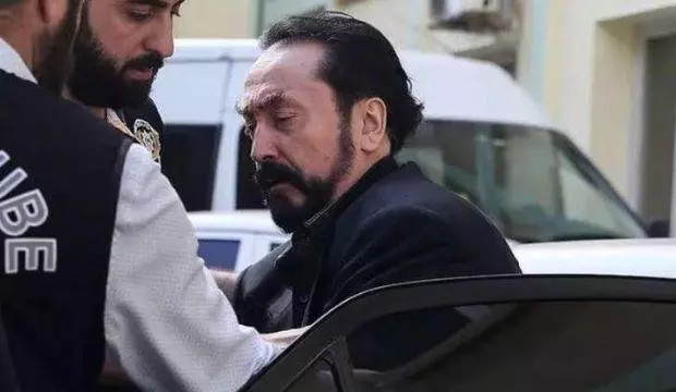 Adnan Oktar'ın karanlık ağı deşifre oldu! 9 kişilik 'Tapınak Şövalyeleri'ne İstanbul turu - Sayfa 13