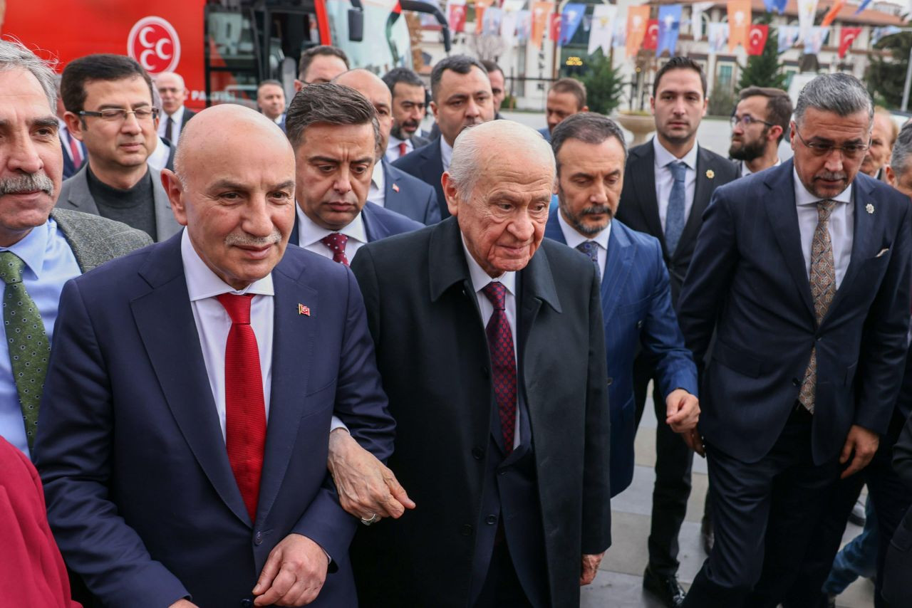 Bahçeli'den Turgut Altınok'a destek! Kol kola tur attılar - Sayfa 5