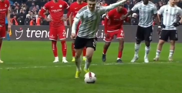 Sahalarda ender görülen olay! Beşiktaş'ın penaltısı neden geçerli sayılmadı? - Sayfa 7