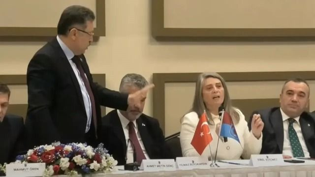 CHP'li Suiçmez, Trabzonspor toplantısında Bakan Tunç'un adını verdi; AKP'li aday salonu terk etti - Sayfa 4